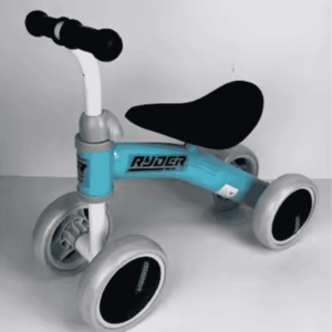 Bicicleta sin pedales My first Ryder de 4 ruedas Azul. Correpasillos ligero y resistente. Con sillín acolchados. Correpasillos muy resistente. A partir de 18 meses. Usable y bonito. Calidad a buen precio.